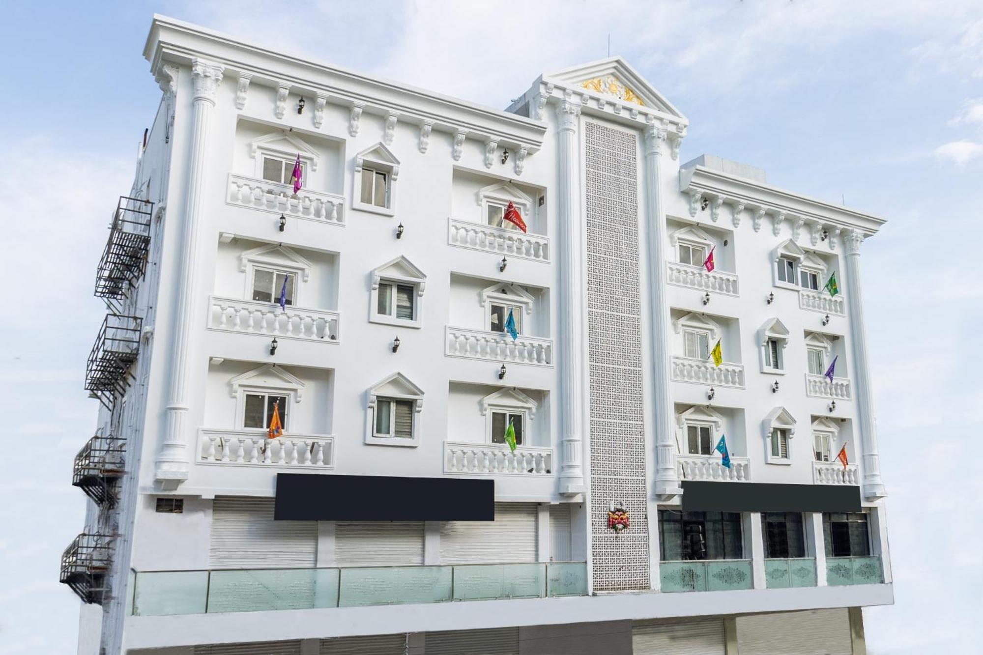 Treebo Seventh Heaven Kukatpally Hyderabad Eksteriør bilde