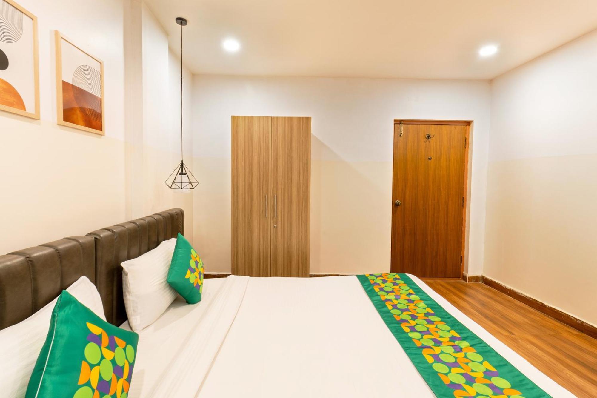 Treebo Seventh Heaven Kukatpally Hyderabad Eksteriør bilde
